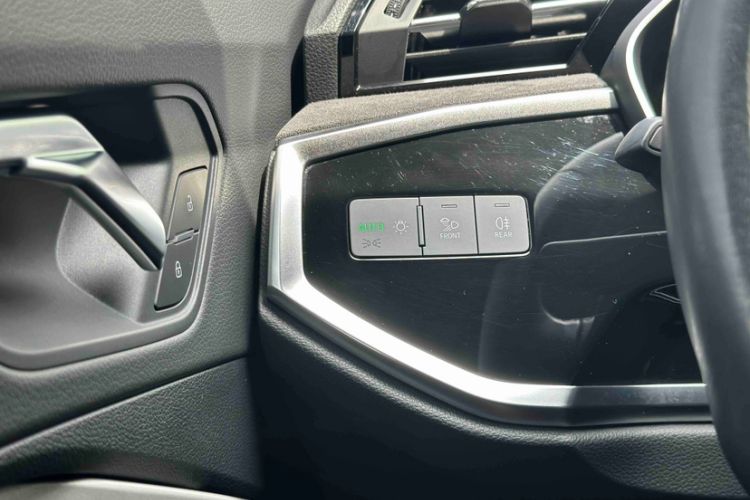 Used Audi Q3 2021 35 TFSI Fashion Dynamic Model Interior 3