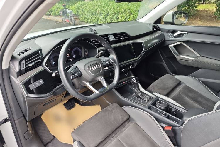 Used Audi Q3 2021 35 TFSI Fashion Dynamic Model Interior 3