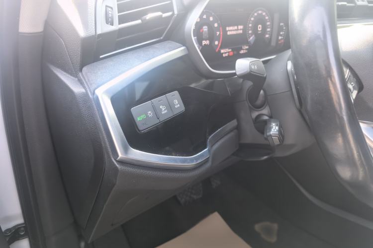 Used Audi Q3 2021 35 TFSI Fashion Dynamic Model Interior 4