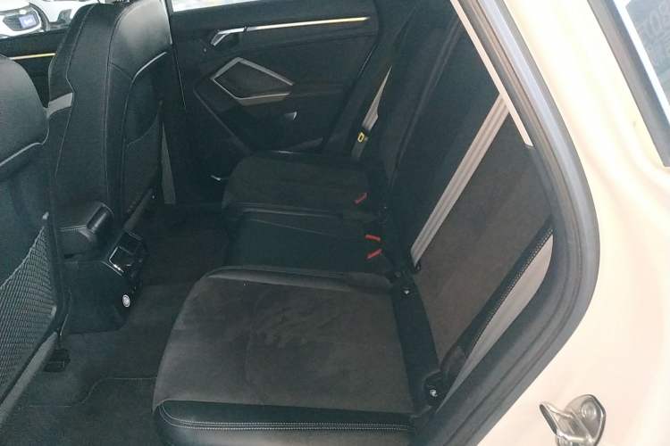 Used Audi Q3 2021 45 TFSI quattro Fashion Dynamic Model Interior 4