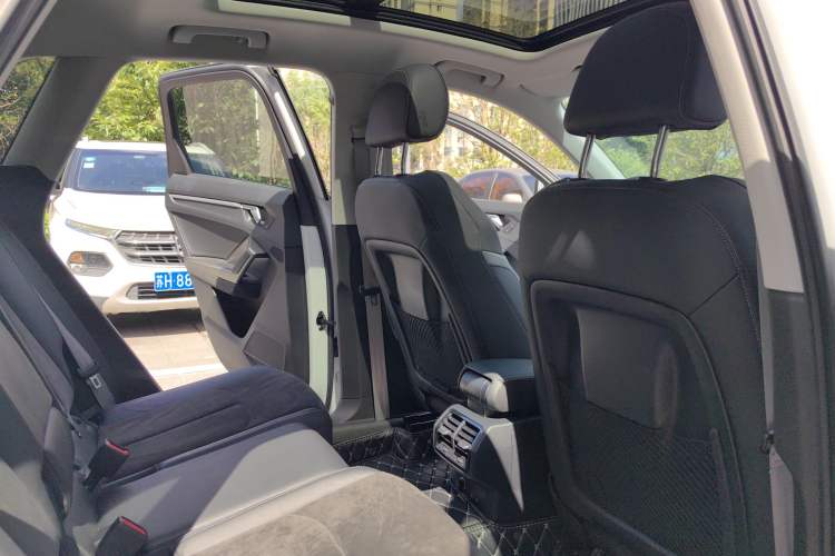 Used Audi Q3 2021 40 TFSI Fashion Dynamic Model Interior 5