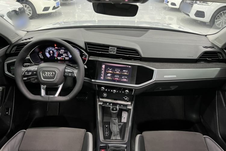 Used Audi Q3 2021 35 TFSI Fashion Dynamic Model Interior 5