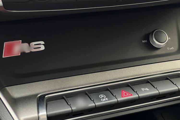 Used Audi Q3 2021 35 TFSI Progressive Dynamic Edition Interior 5