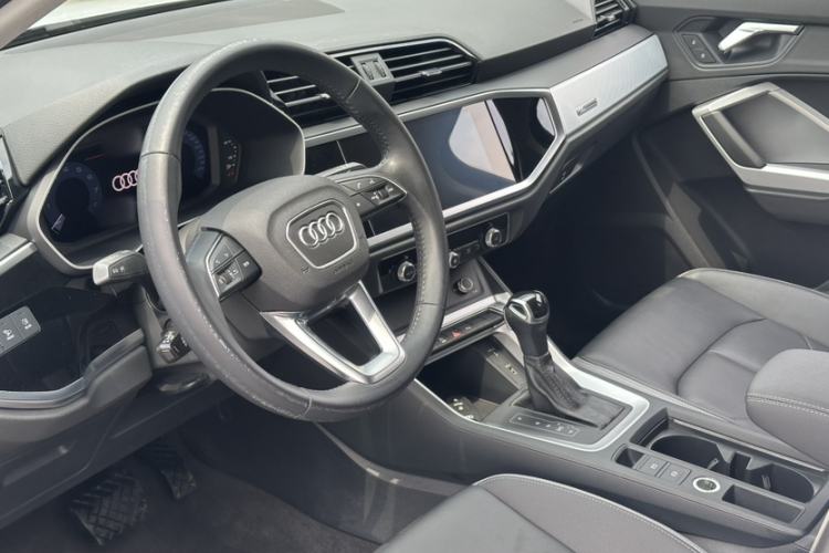 Used Audi Q3 2021 35 TFSI Advanced Style Edition Interior 5