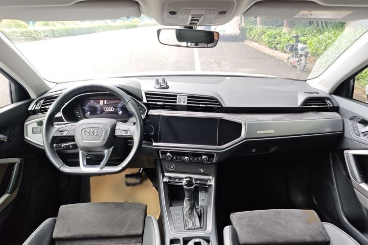 Used Audi Q3 2021 35 TFSI Fashion Dynamic Model Interior 6
