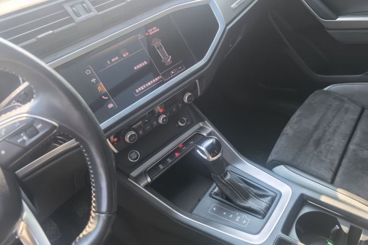 Used Audi Q3 2021 35 TFSI Fashion Dynamic Model Interior 7