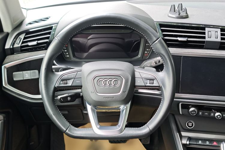 Used Audi Q3 2021 35 TFSI Fashion Dynamic Model Interior 8