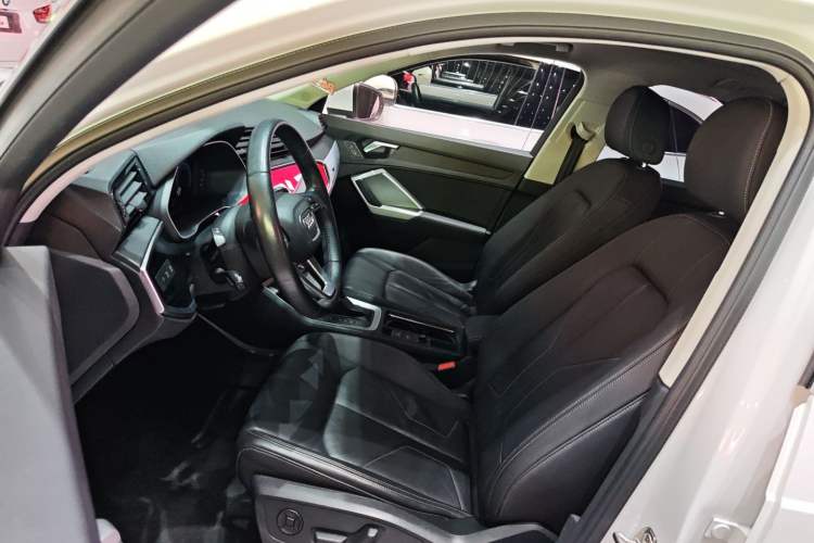 Used Audi Q3 2021 35 TFSI Advanced Style Edition Interior 9
