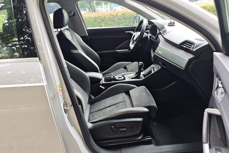 Used Audi Q3 2021 35 TFSI Fashion Dynamic Model Interior 9