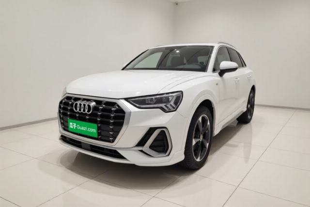 Ojetý Audi Q3 2021 35 TFSI Progressive Dynamic Edition