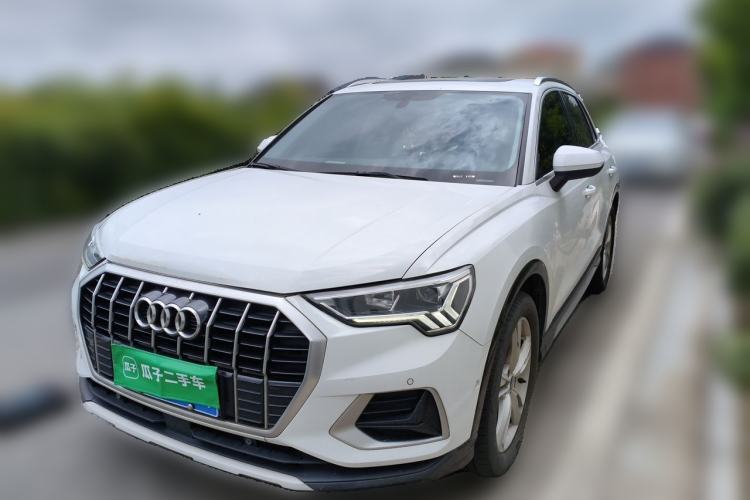 Used Audi Q3 2021 35 TFSI Fashionable and Elegant Model Guazi used car, China used car export, Used car for sale, Used cars, Cheapest cars for sale