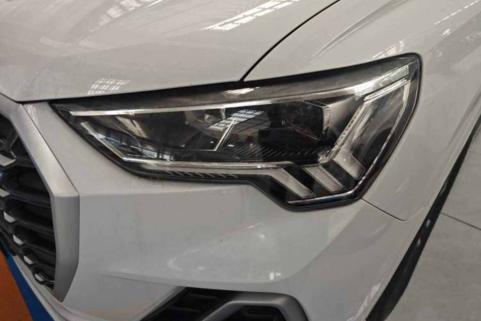 Used Audi Q3 2021 35 TFSI Progressive Dynamic Edition Left Front Headlight