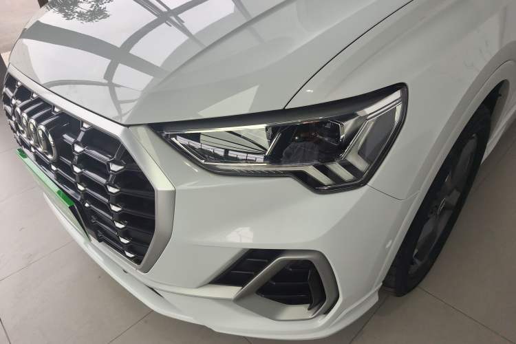 Used Audi Q3 2021 35 TFSI Fashion Dynamic Model Left Front Headlight