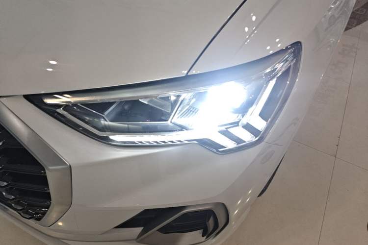 Used Audi Q3 2021 35 TFSI Fashion Dynamic Model Left Front Headlight