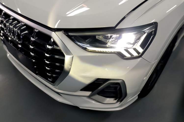 Used Audi Q3 2021 35 TFSI Fashion Dynamic Model Left Front Headlight