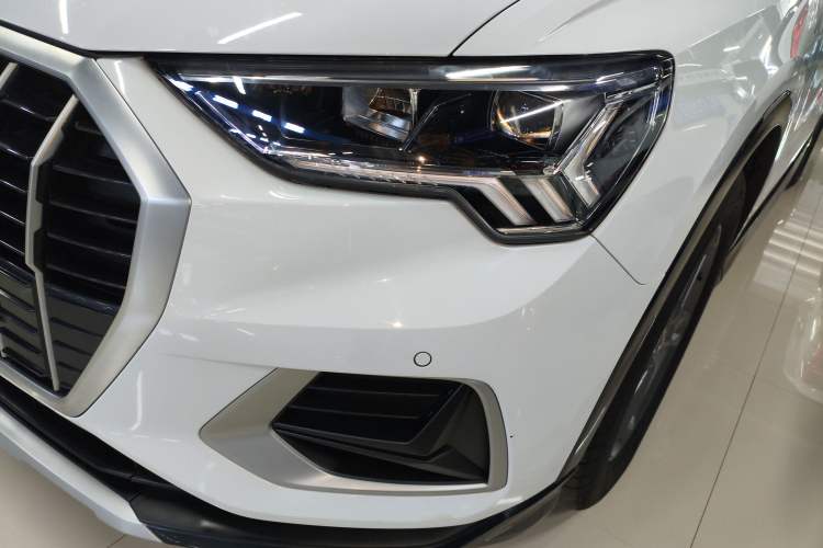 Used Audi Q3 2021 35 TFSI Advanced Style Edition Left Front Headlight