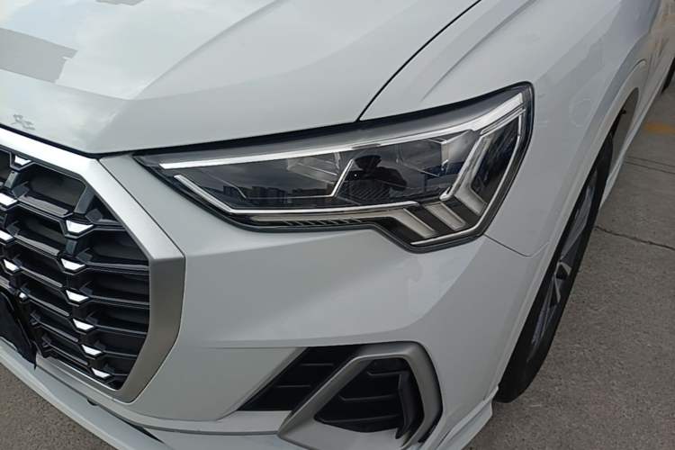 Used Audi Q3 2021 35 TFSI Progressive Dynamic Edition Left Front Headlight
