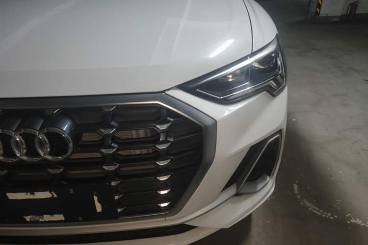 Used Audi Q3 2021 35 TFSI Progressive Dynamic Edition Left Front Headlight