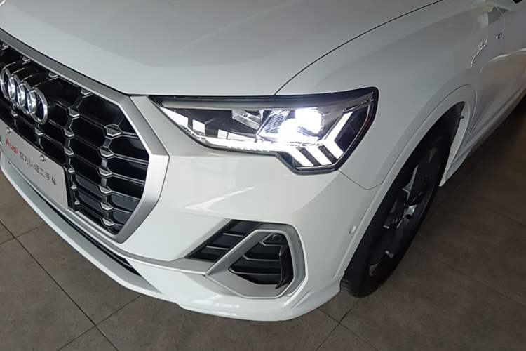 Used Audi Q3 2021 35 TFSI Fashion Dynamic Model Left Front Headlight