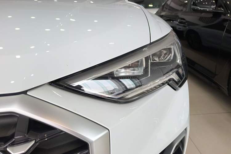 Used Audi Q3 2021 35 TFSI Progressive Dynamic Edition Left Front Headlight