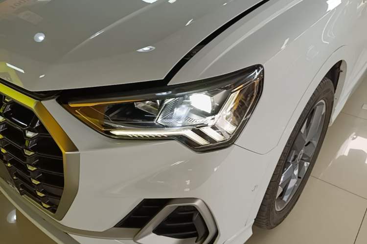 Used Audi Q3 2021 35 TFSI Fashion Dynamic Model Left Front Headlight