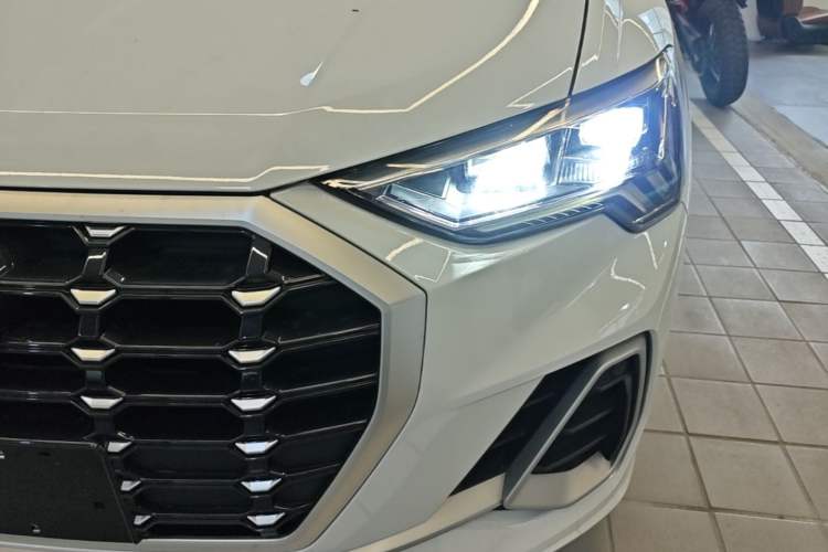 Used Audi Q3 2021 40 TFSI Fashion Dynamic Model Left Front Headlight