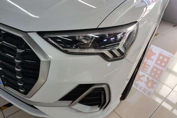 Used Audi Q3 2021 35 TFSI Fashion Dynamic Model Left Front Headlight