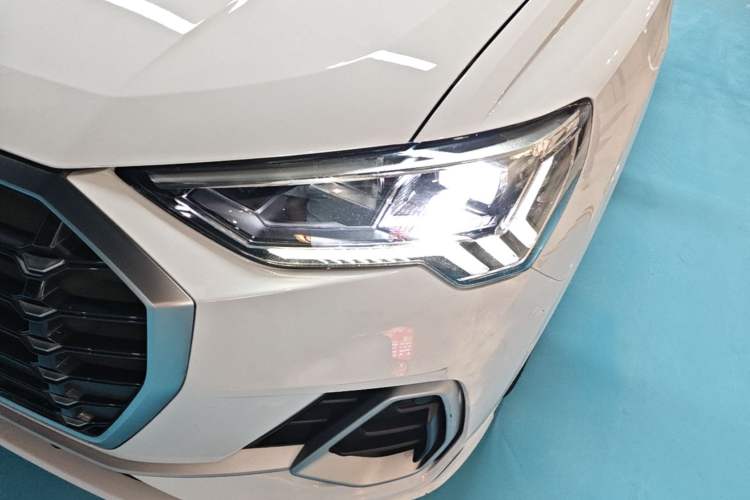 Used Audi Q3 2021 35 TFSI Fashion Dynamic Model Left Front Headlight