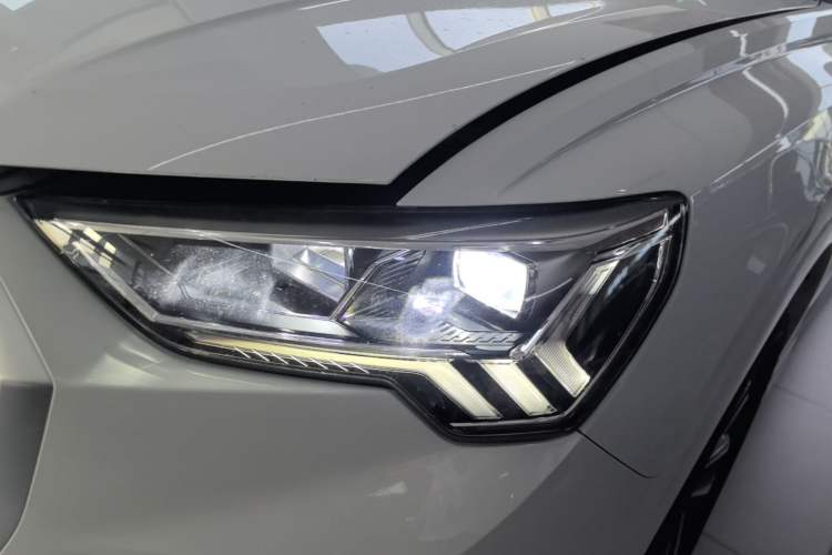 Used Audi Q3 2021 35 TFSI Progressive Dynamic Edition Left Front Headlight