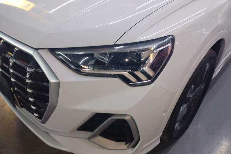Used Audi Q3 2021 35 TFSI Fashion Dynamic Model Left Front Headlight