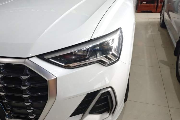 Used Audi Q3 2021 35 TFSI Progressive Dynamic Edition Left Front Headlight