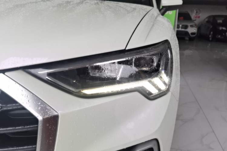 Used Audi Q3 2021 35 TFSI Progressive Dynamic Edition Left Front Headlight