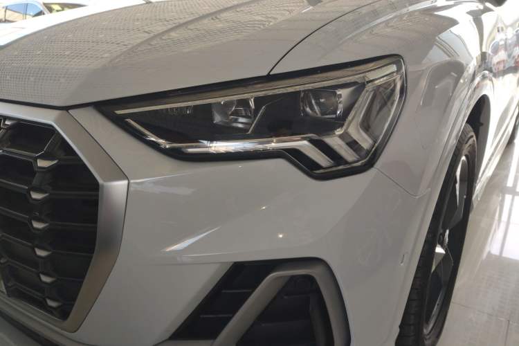 Used Audi Q3 2021 35 TFSI Fashion Dynamic Model Left Front Headlight
