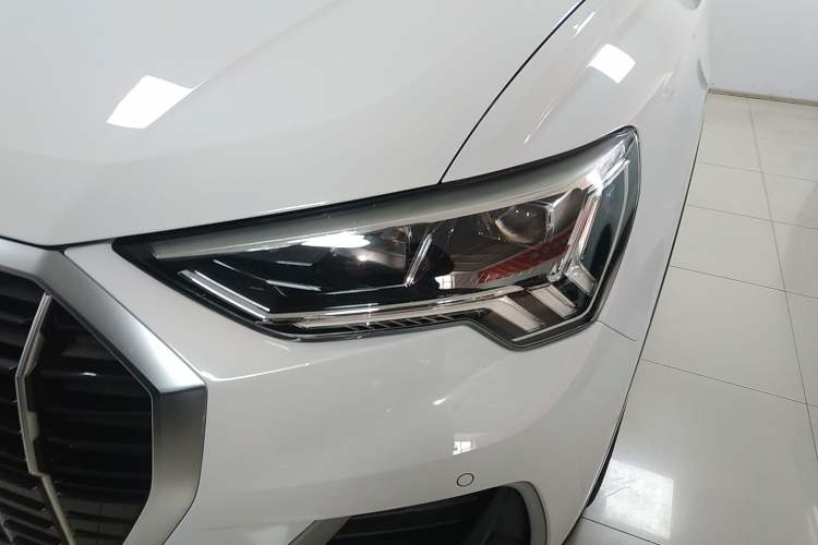 Used Audi Q3 2021 35 TFSI Fashionable and Elegant Model Left Front Headlight