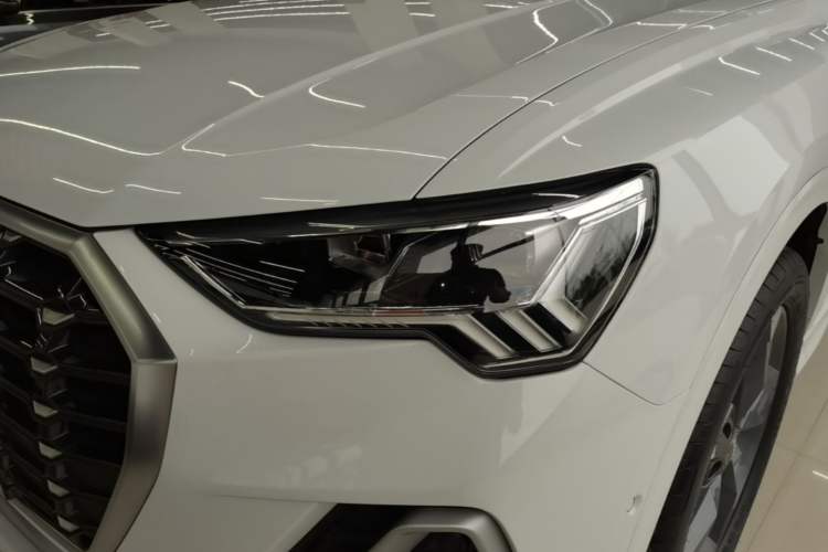 Used Audi Q3 2021 35 TFSI Fashion Dynamic Model Left Front Headlight