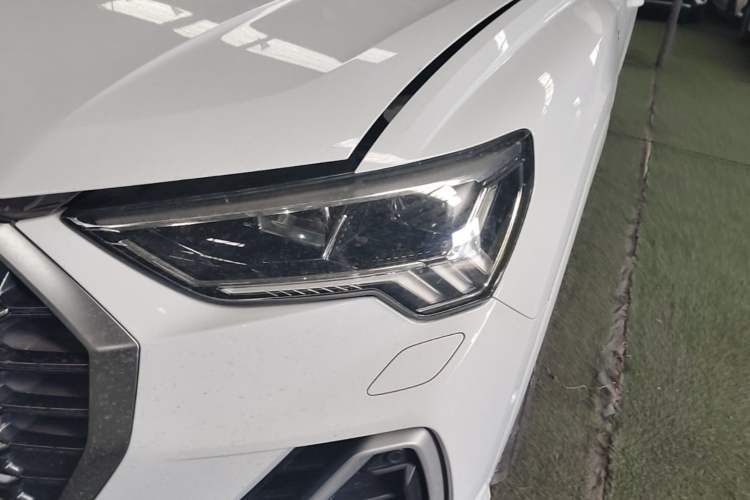 Used Audi Q3 2021 35 TFSI Fashion Dynamic Model Left Front Headlight
