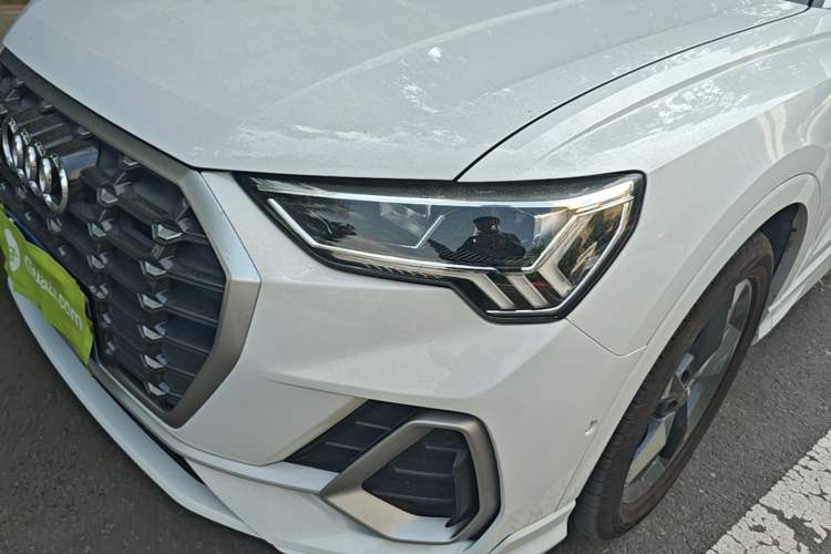 Used Audi Q3 2021 35 TFSI Fashion Dynamic Model Left Front Headlight