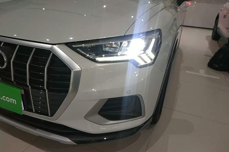 Used Audi Q3 2021 35 TFSI Advanced Style Edition Left Front Headlight
