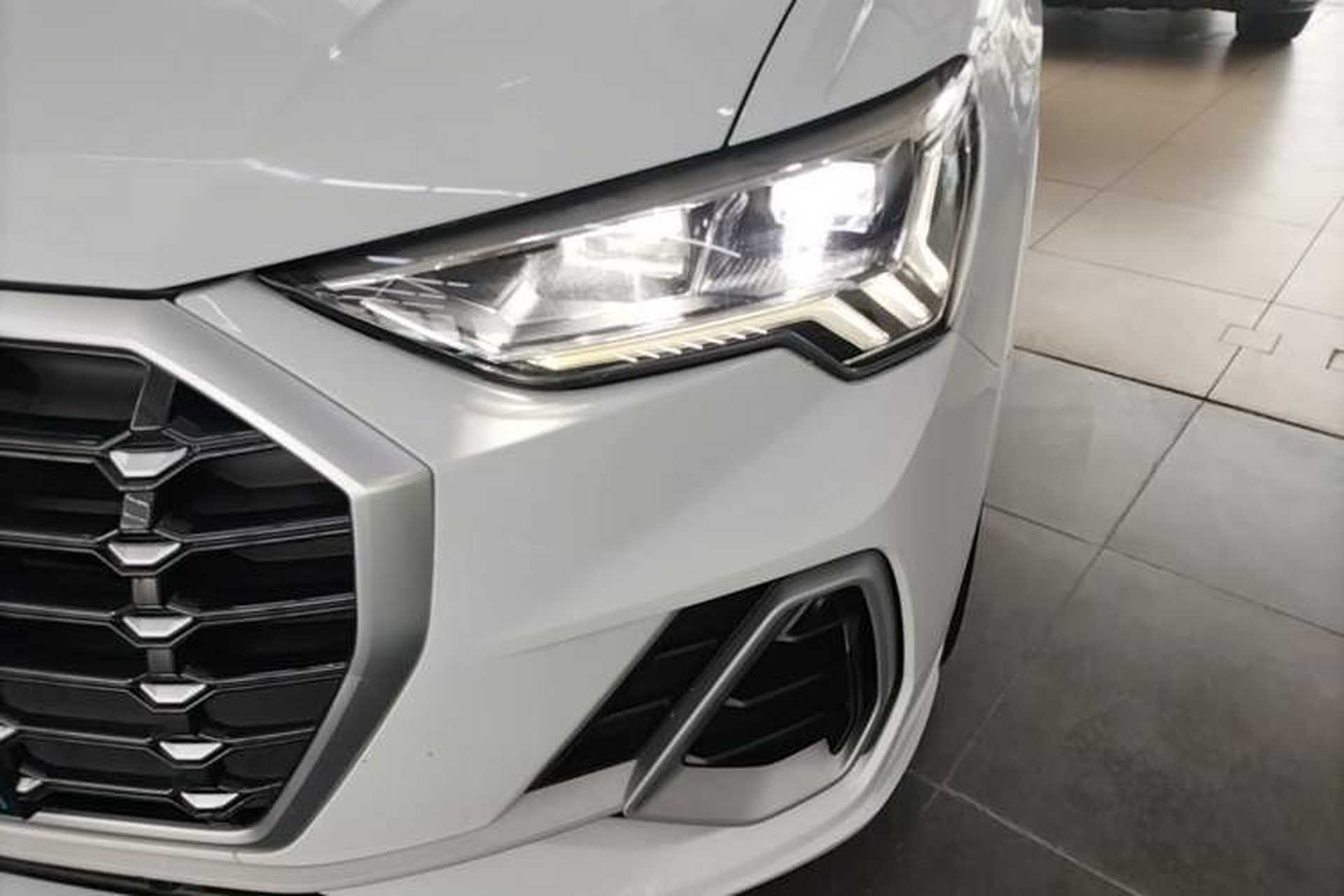 Used Audi Q3 2021 35 TFSI Progressive Dynamic Edition Left Front Headlight
