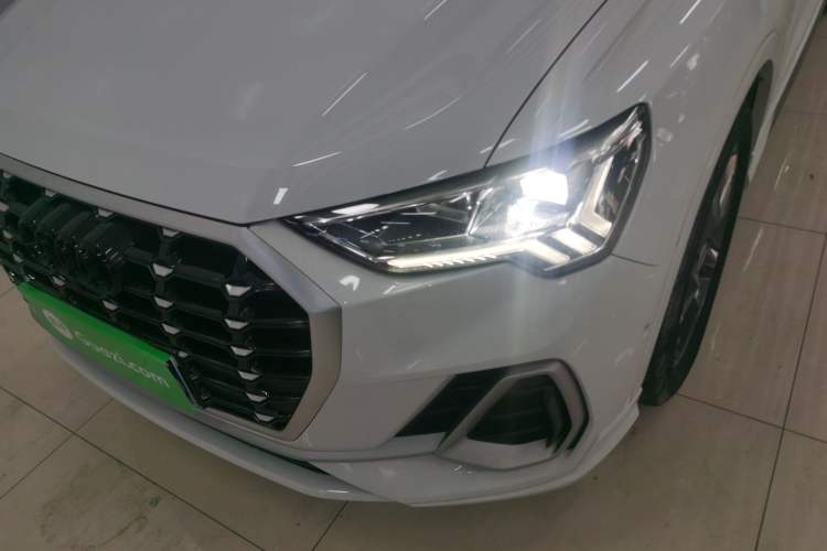 Used Audi Q3 2021 35 TFSI Fashion Dynamic Model Left Front Headlight