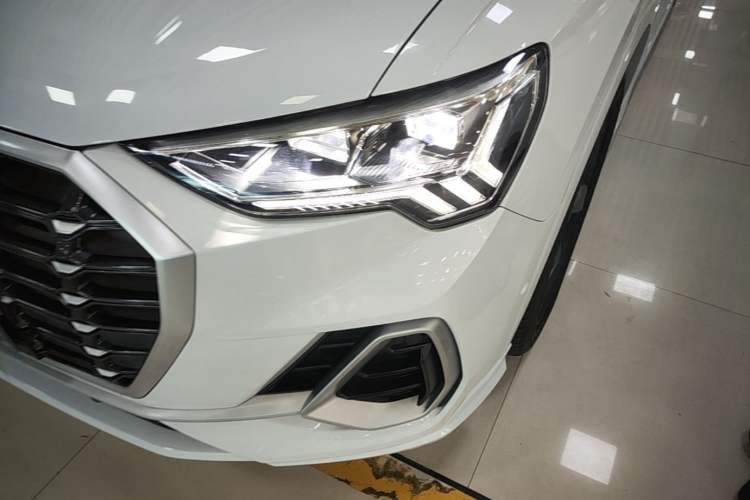 Used Audi Q3 2021 35 TFSI Fashion Dynamic Model Left Front Headlight