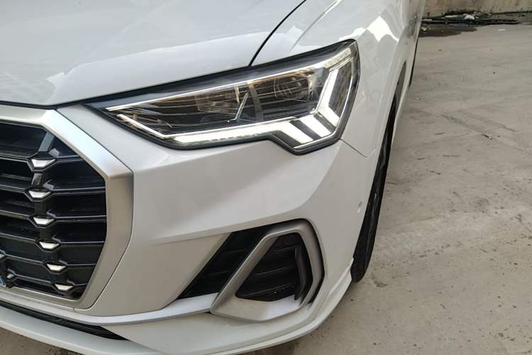 Used Audi Q3 2021 35 TFSI Fashion Dynamic Model Left Front Headlight