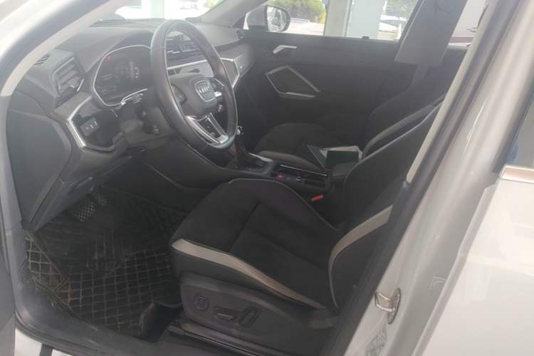 Used Audi Q3 2021 35 TFSI Progressive Dynamic Edition Left Front Seat