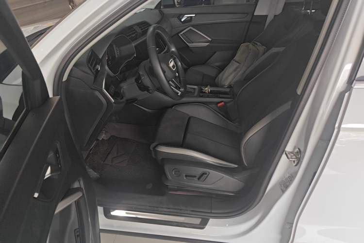 Used Audi Q3 2021 35 TFSI Progressive Dynamic Edition Left Front Seat