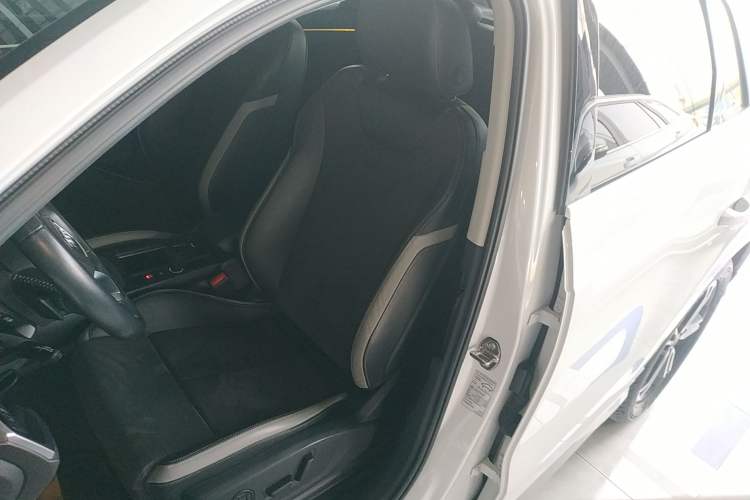 Used Audi Q3 2021 45 TFSI quattro Fashion Dynamic Model Left Front Seat