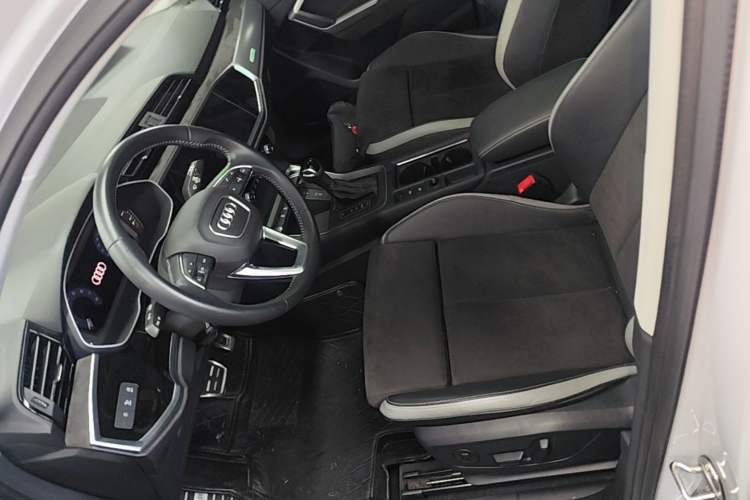 Used Audi Q3 2021 35 TFSI Progressive Dynamic Edition Left Front Seat