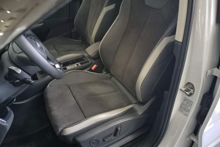 Used Audi Q3 2021 35 TFSI Progressive Dynamic Edition Left Front Seat