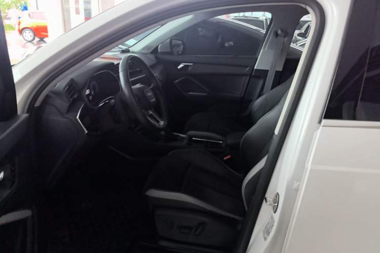 Used Audi Q3 2021 35 TFSI Progressive Dynamic Edition Left Front Seat