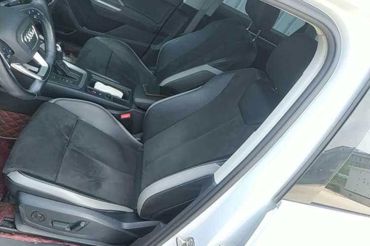 Used Audi Q3 2021 45 TFSI quattro Fashion Dynamic Model Left Front Seat
