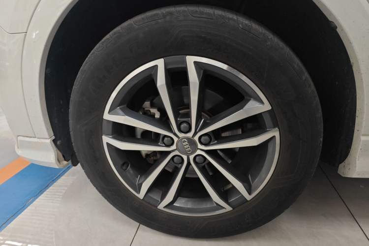 Used Audi Q3 2021 35 TFSI Progressive Dynamic Edition Left Front Wheel Hub